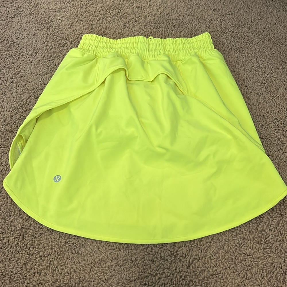 Neon - Picture 2 of 2